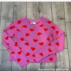 COPY - beach riot heart sweater/long sleeve